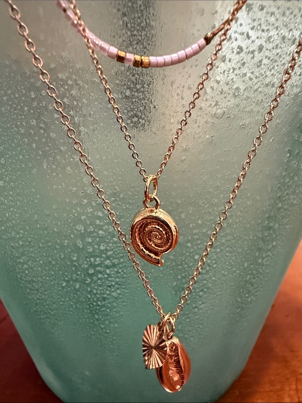 Gold Plated Layered Seashells and Heart Pendant Necklace Set from Anthropologie🔥 - Picture 3 of 16